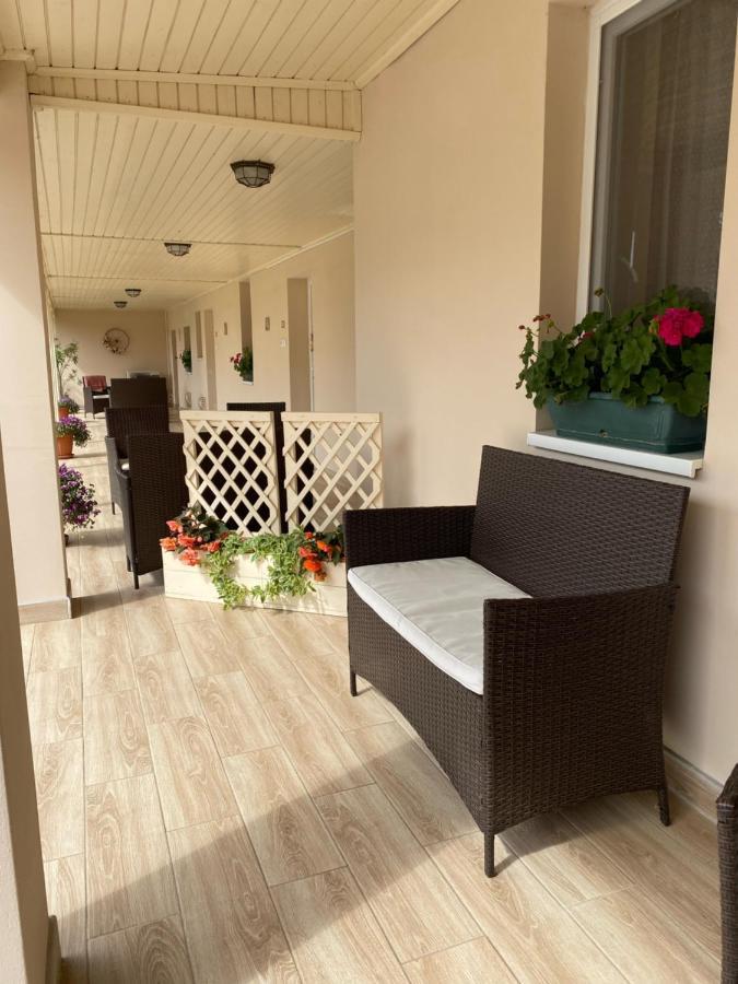 Sara Vendeghaz Apartment Hajduboszormeny Exterior photo